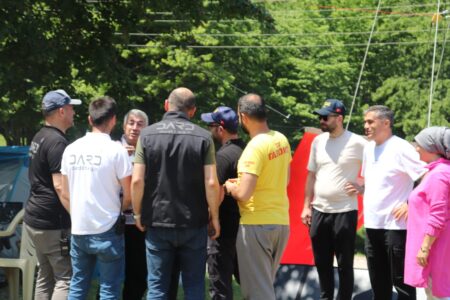 svg+xml,%3Csvg%20xmlns%3D%22http%3A%2F%2Fwww.w3 Unutulmaz Anılar ve Yeni Dostluklarla: 2026 Düzce Amatör Telsiz Kampı’nın Ardından...