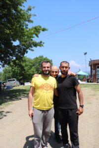 svg+xml,%3Csvg%20xmlns%3D%22http%3A%2F%2Fwww.w3 Unutulmaz Anılar ve Yeni Dostluklarla: 2026 Düzce Amatör Telsiz Kampı’nın Ardından...